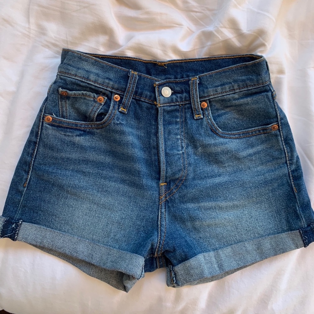 Levi’s shorts